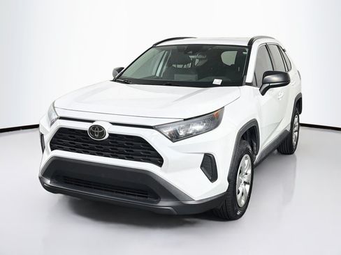 Used 2019 Toyota RAV4 LE w/ Carpet Mat Package FWD image 3