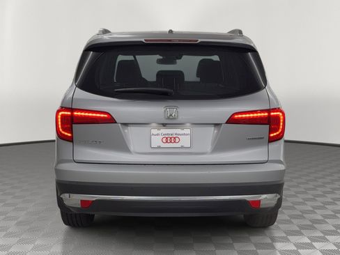 Used 2017 Honda Pilot Touring image 10