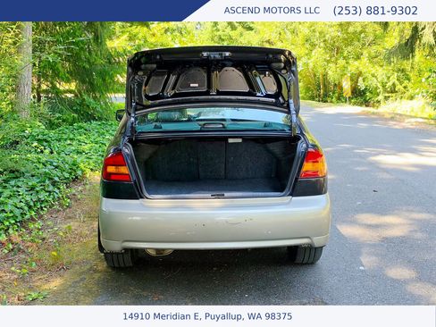 Used 2001 Subaru Outback Limited AWD/4WD image 16