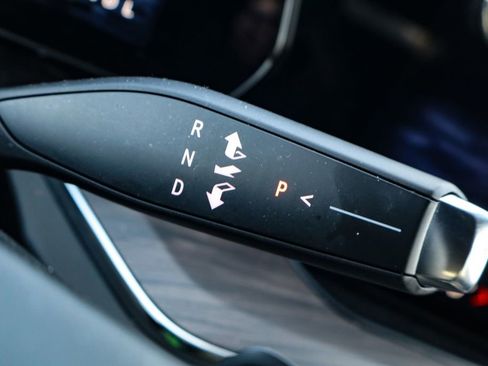 Used 2025 Chevrolet Tahoe LT image 13