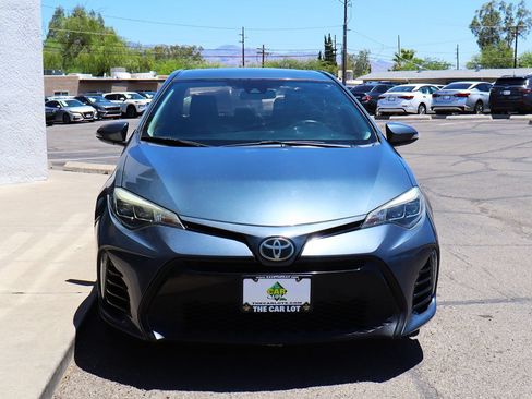 Used 2017 Toyota Corolla SE w/ SE Premium Package FWD image 16