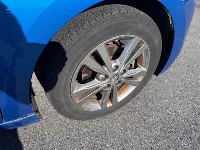 Used 2017 Hyundai Elantra Value Edition FWD image 11