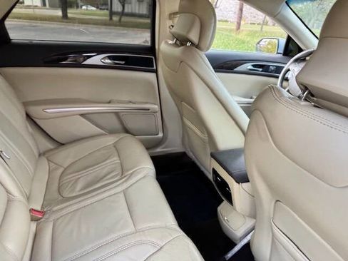 Used 2014 Lincoln MKZ Hybrid w/ Equipment Group 201A Select image 19