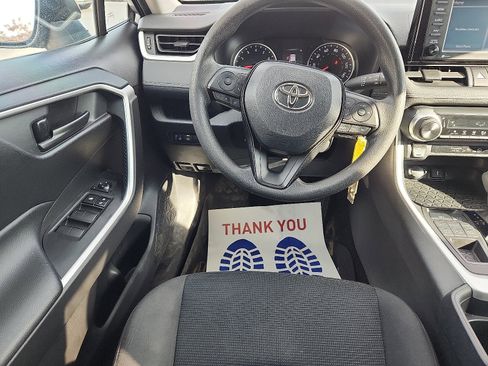 Used 2020 Toyota RAV4 LE image 10
