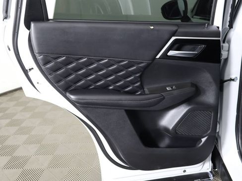 Used 2022 Mitsubishi Outlander SEL FWD image 27