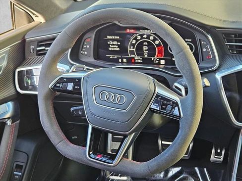 Used 2025 Audi RS 7 Performance image 11