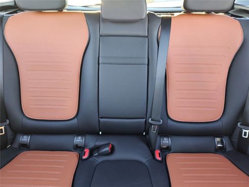 New 2025 Mercedes-Benz GLC 300 4MATIC image 27