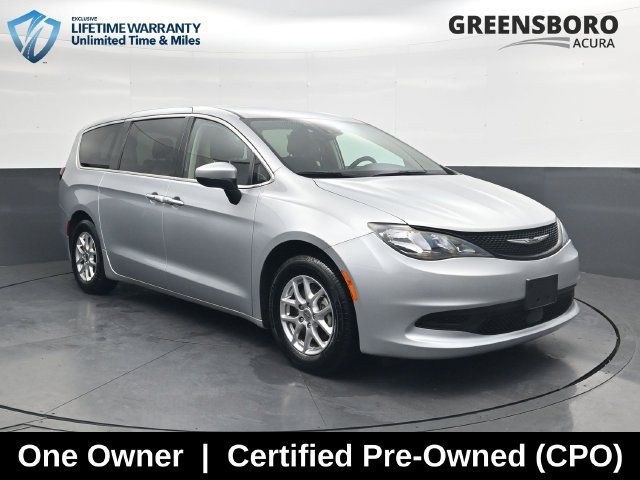 Used 2023 Chrysler Voyager LX FWD image 3