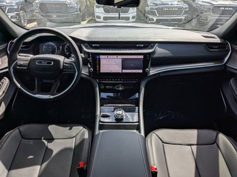 New 2026 Jeep Grand Cherokee Limited AWD/4WD image 16