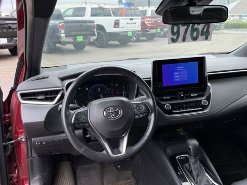 Used 2024 Toyota Corolla XSE FWD image 15