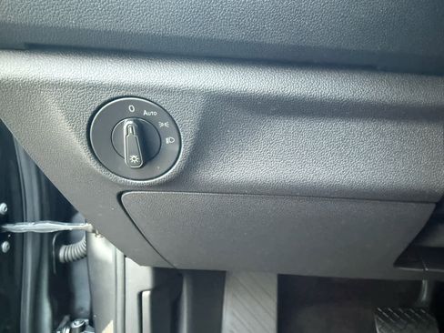 Used 2019 Volkswagen Jetta S image 12