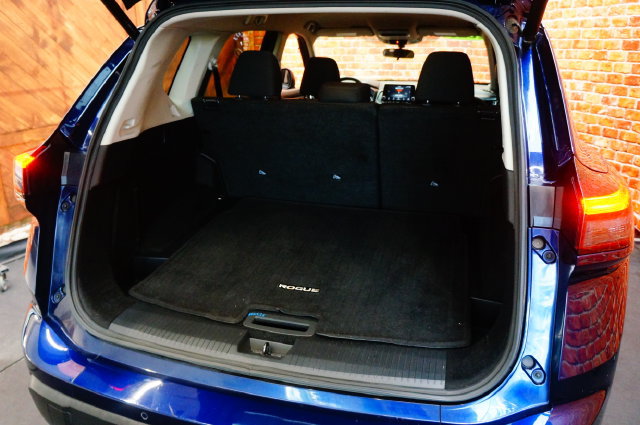 Used 2025 Nissan Rogue SV AWD/4WD image 32