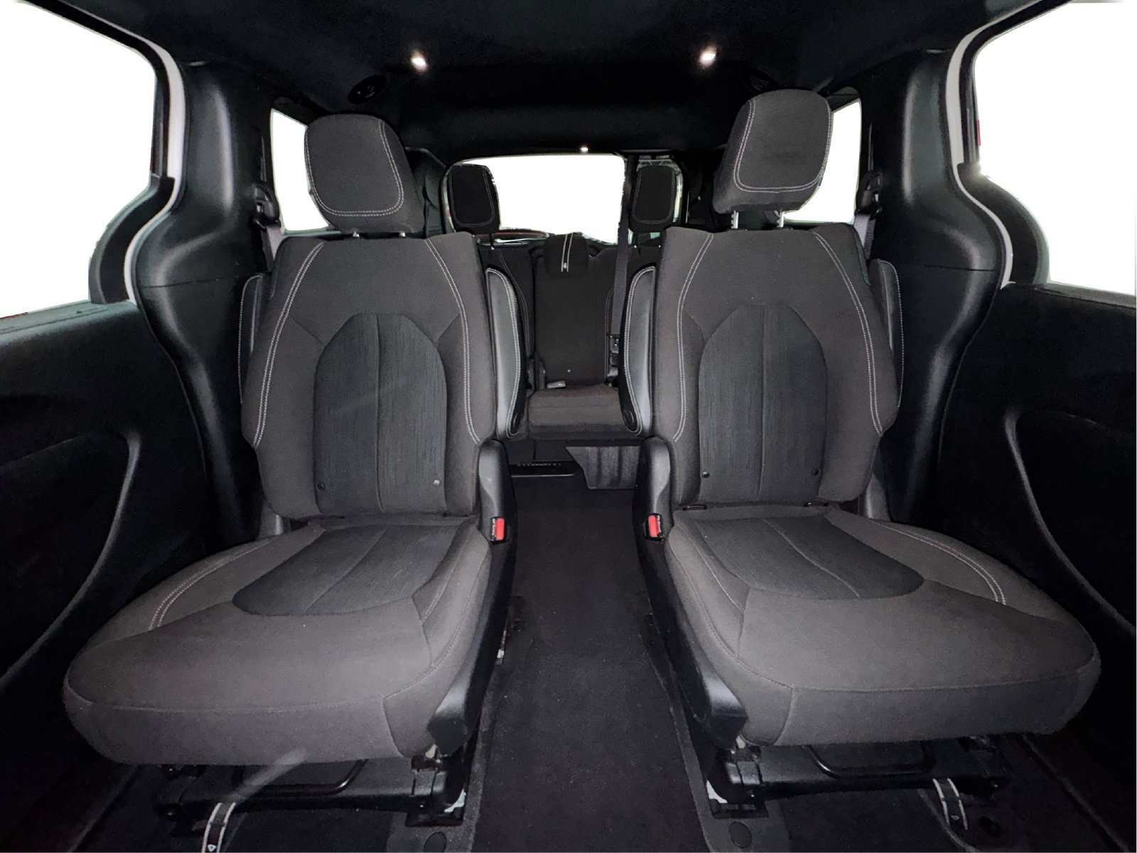 Used 2020 Chrysler Pacifica Touring w/ S Appearance Package FWD image 14