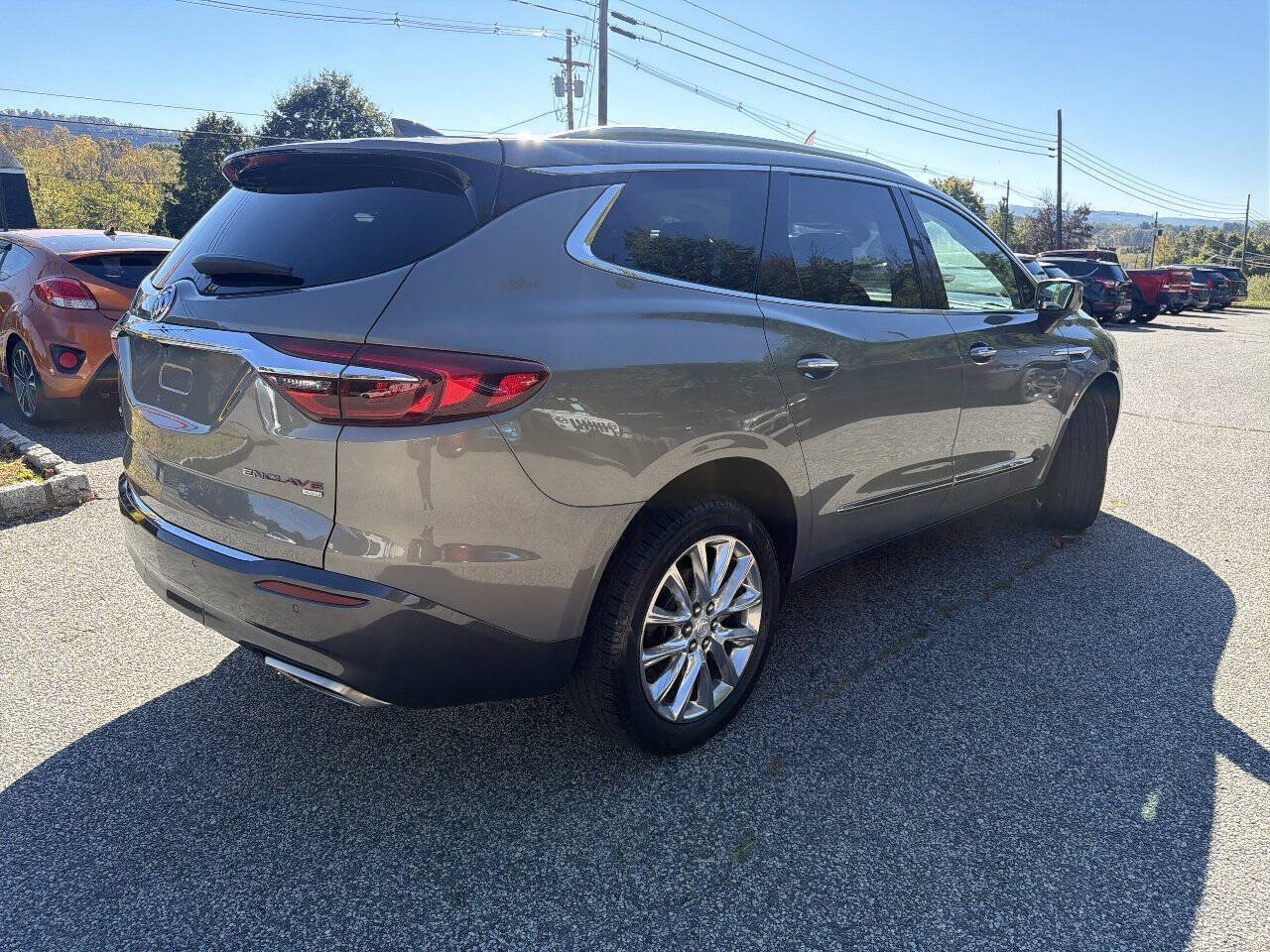 Used 2018 Buick Enclave Premium w/ Experience Buick Package AWD/4WD image 7