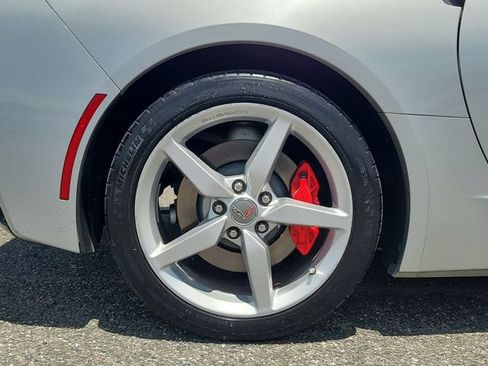 Used 2014 Chevrolet Corvette Stingray Coupe RWD image 7