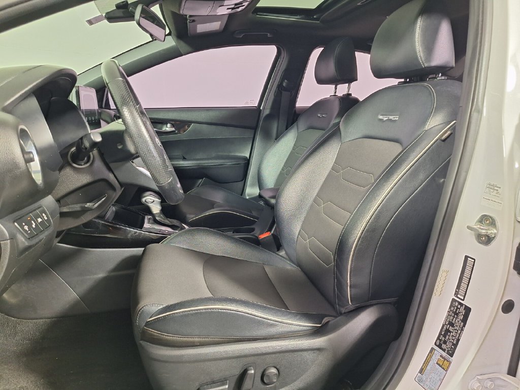 Used 2021 Kia Forte GT-Line w/ GT-Line Premium Package FWD image 13