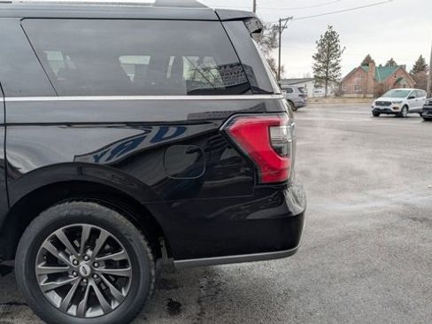 Used 2021 Ford Expedition Max Limited image 10