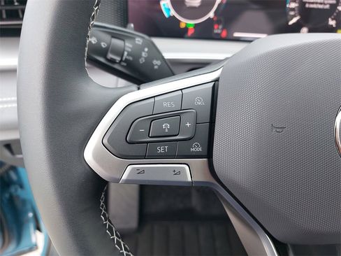 New 2026 Volkswagen Tiguan SE image 14