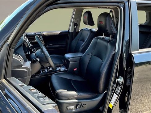 Used 2022 Toyota 4Runner TRD Off-Road Premium image 18