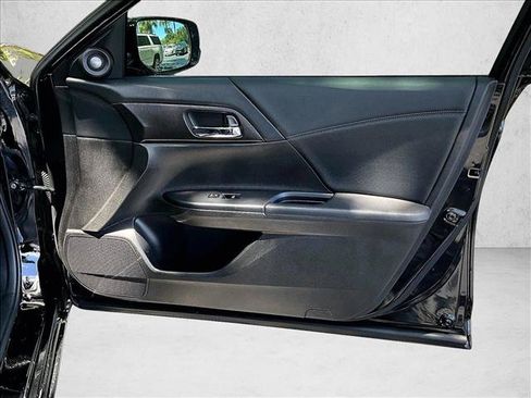 Used 2014 Honda Accord EX-L image 19