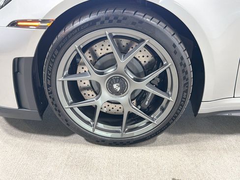 Certified 2026 Porsche 911 GT3 RWD image 39