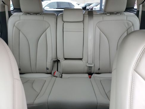 Used 2018 Lincoln MKX Reserve w/ Lincoln MKX Climate Package image 19