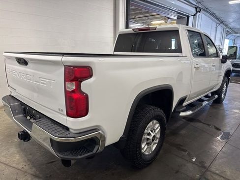 Used 2024 Chevrolet Silverado 2500 LT w/ Convenience Package AWD/4WD image 4