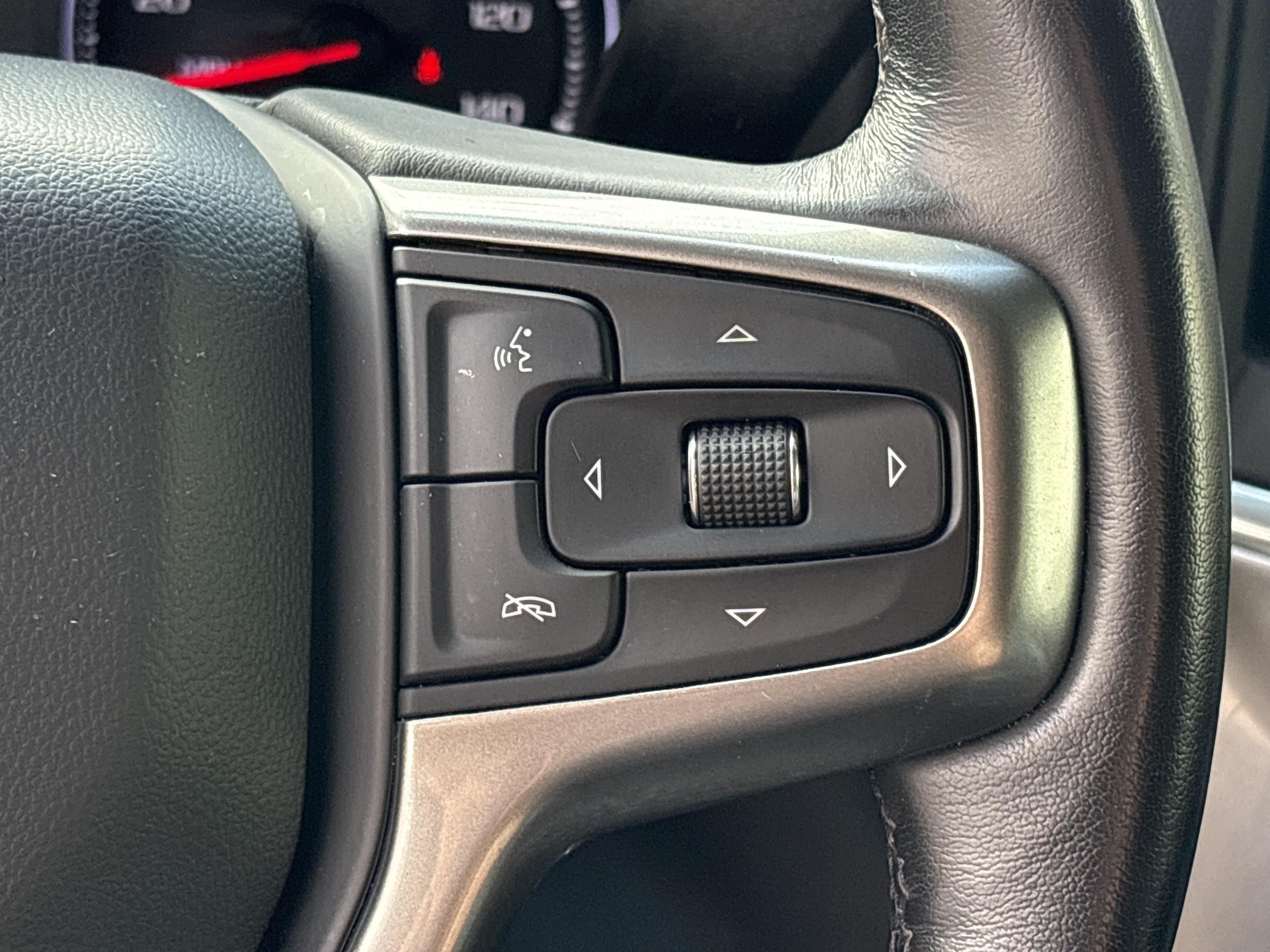 Used 2019 Chevrolet Silverado 1500 LTZ w/ LTZ Premium Package AWD/4WD image 20