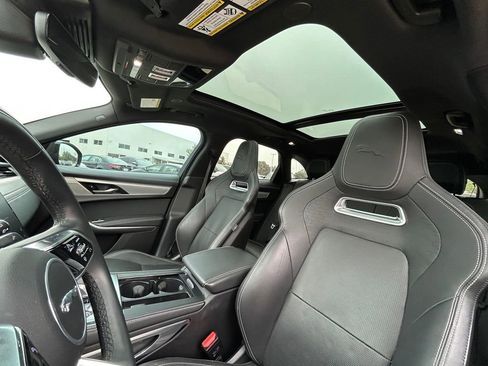 Used 2024 Jaguar F-PACE R-Dynamic S image 14