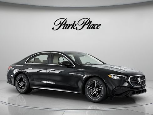 Used 2026 Mercedes-Benz E 450 4MATIC Sedan image 30