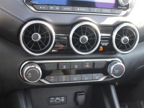 Used 2023 Nissan Sentra SV image 19