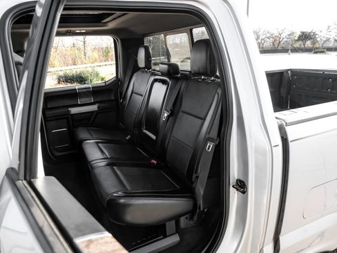 Used 2017 Ford F250 Lariat w/ FX4 Off-Road Package image 41