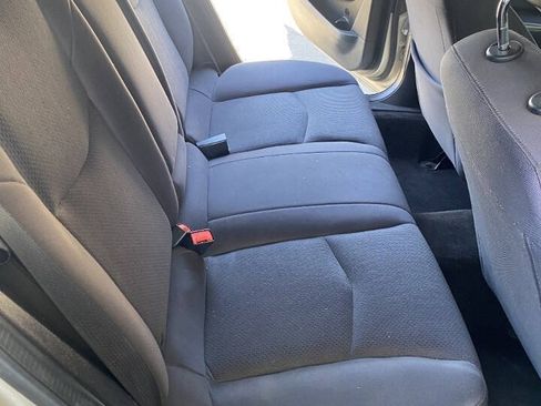 Used 2014 Chrysler 200 LX FWD image 11