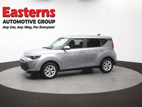 Used 2025 Kia Soul LX w/ LX Technology Package FWD image 56