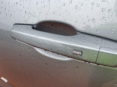 New 2025 Chevrolet Equinox LT w/ Safety and Technology Package image 6