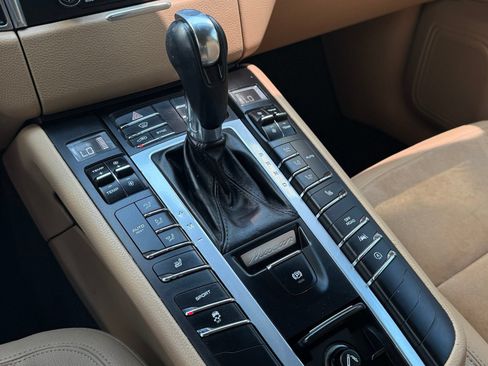 Used 2018 Porsche Macan S AWD/4WD image 30