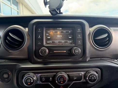 Used 2019 Jeep Wrangler Unlimited Sport S AWD/4WD image 13