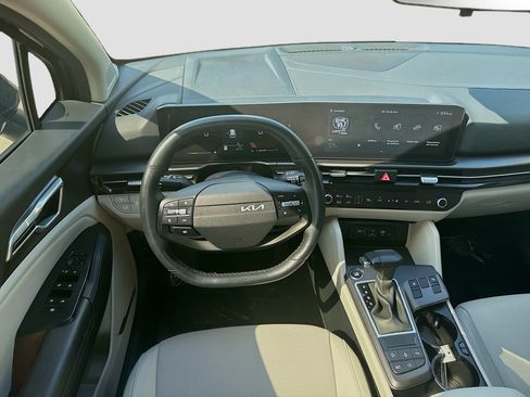 Used 2026 Kia Sportage EX FWD image 20