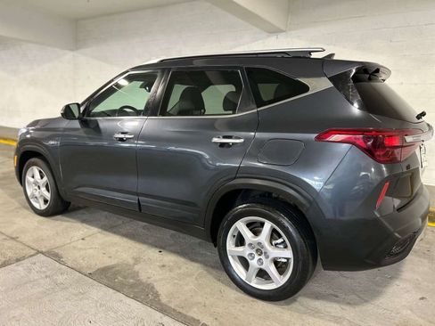 Used 2021 Kia Seltos SX image 4