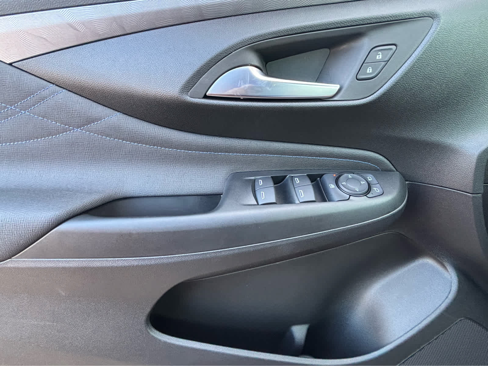 New 2026 Buick Envista Sport Touring w/ Convenience I Package FWD image 19