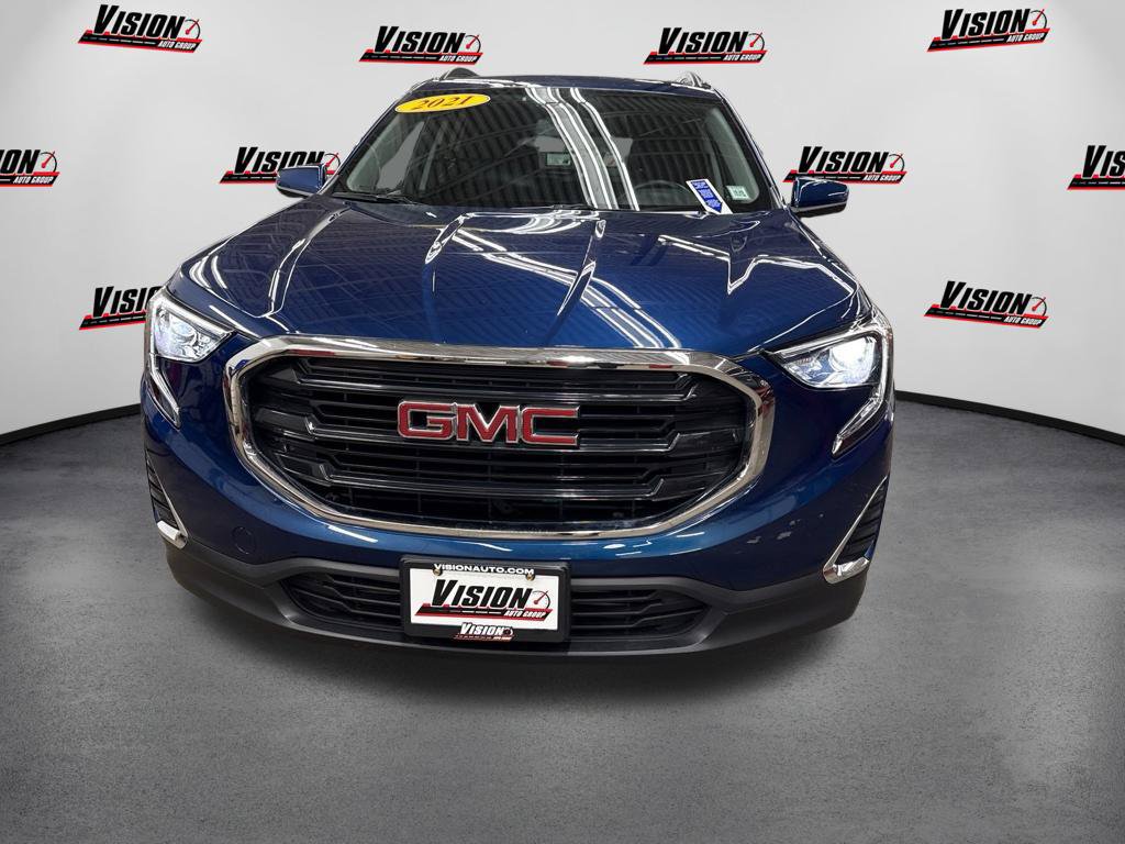 Used 2021 GMC Terrain SLE w/ Driver Convenience Package FWD image 2