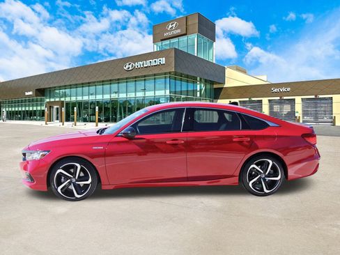 Used 2022 Honda Accord Sport image 8