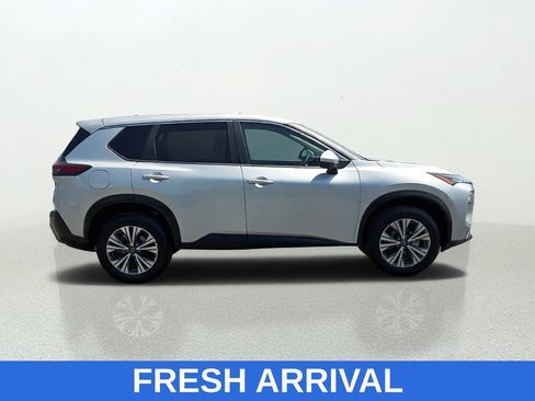 Used 2022 Nissan Rogue SV FWD image 8