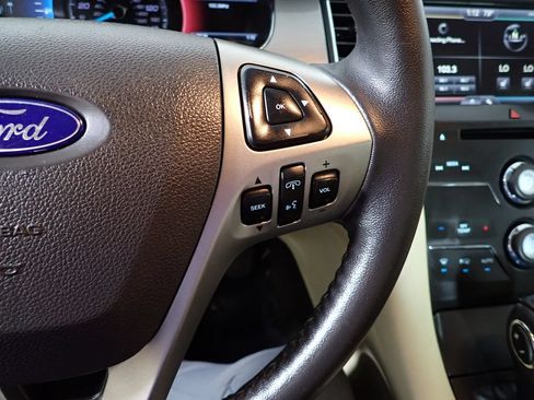 Used 2015 Ford Taurus SEL w/ Equipment Group 201A FWD image 27