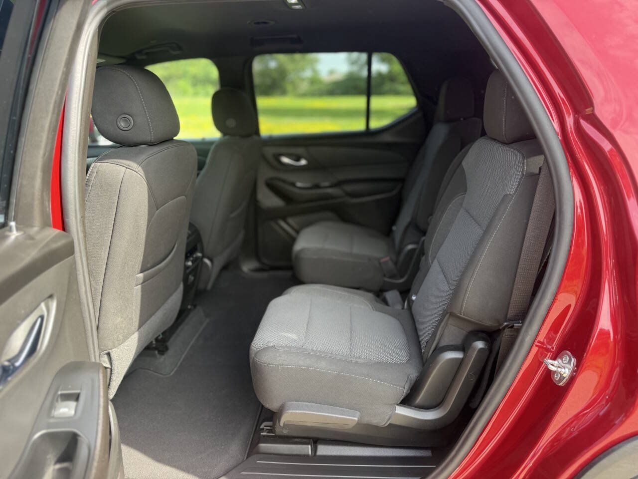 Used 2023 Chevrolet Traverse LT AWD/4WD image 9