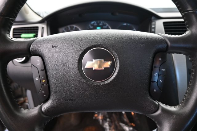 Used 2008 Chevrolet Impala LT w/ Luxury Edition Package FWD image 24