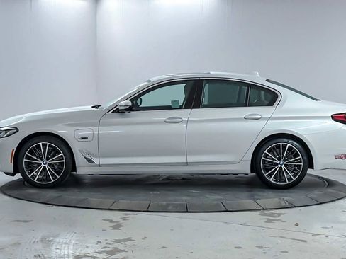 Used 2023 BMW 530e w/ Executive Package image 5