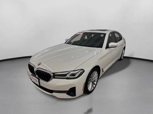 Used 2022 BMW 530i xDrive w/ Premium Package AWD/4WD image 4