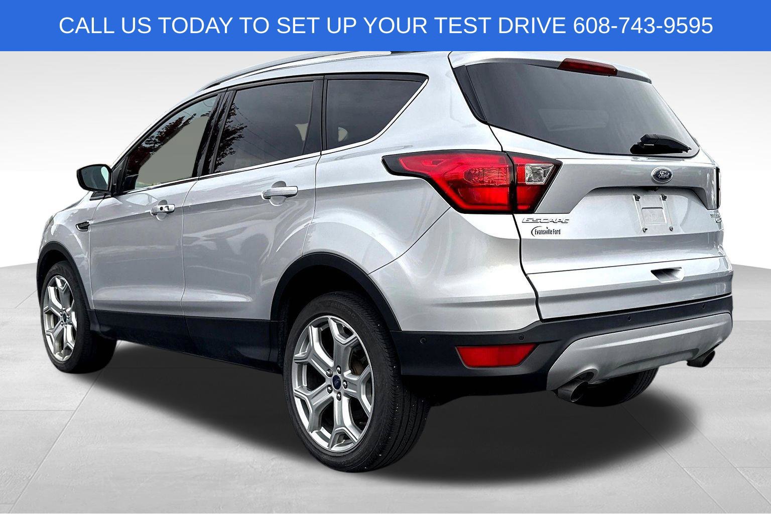 Used 2019 Ford Escape Titanium AWD/4WD image 3