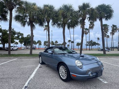 Used 2005 Ford Thunderbird 50th Anniversary RWD image 16